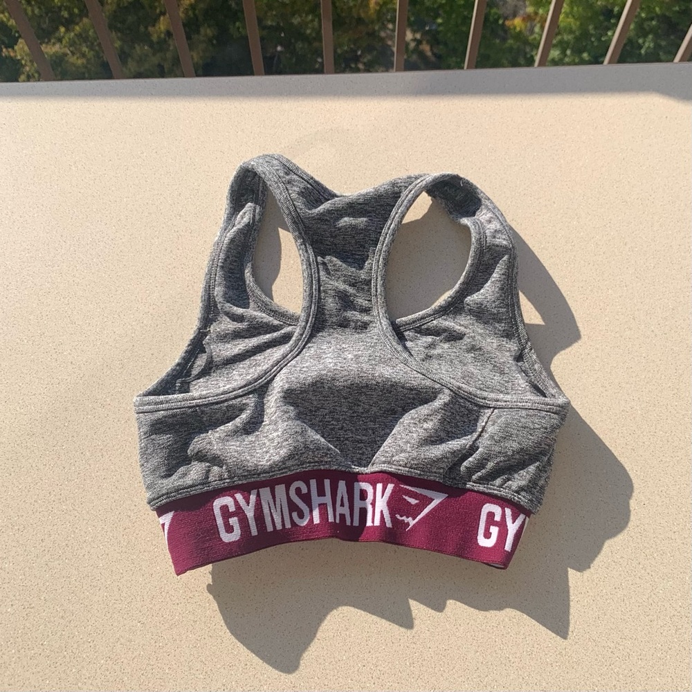Gymshark Sports Bra Workout Top Womens Size Small S Gym Shark Gray Red